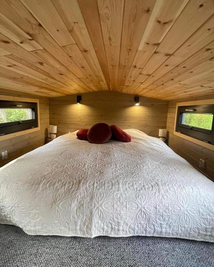 Hostal La Tiny House De Nanou Rochefort Exterior foto