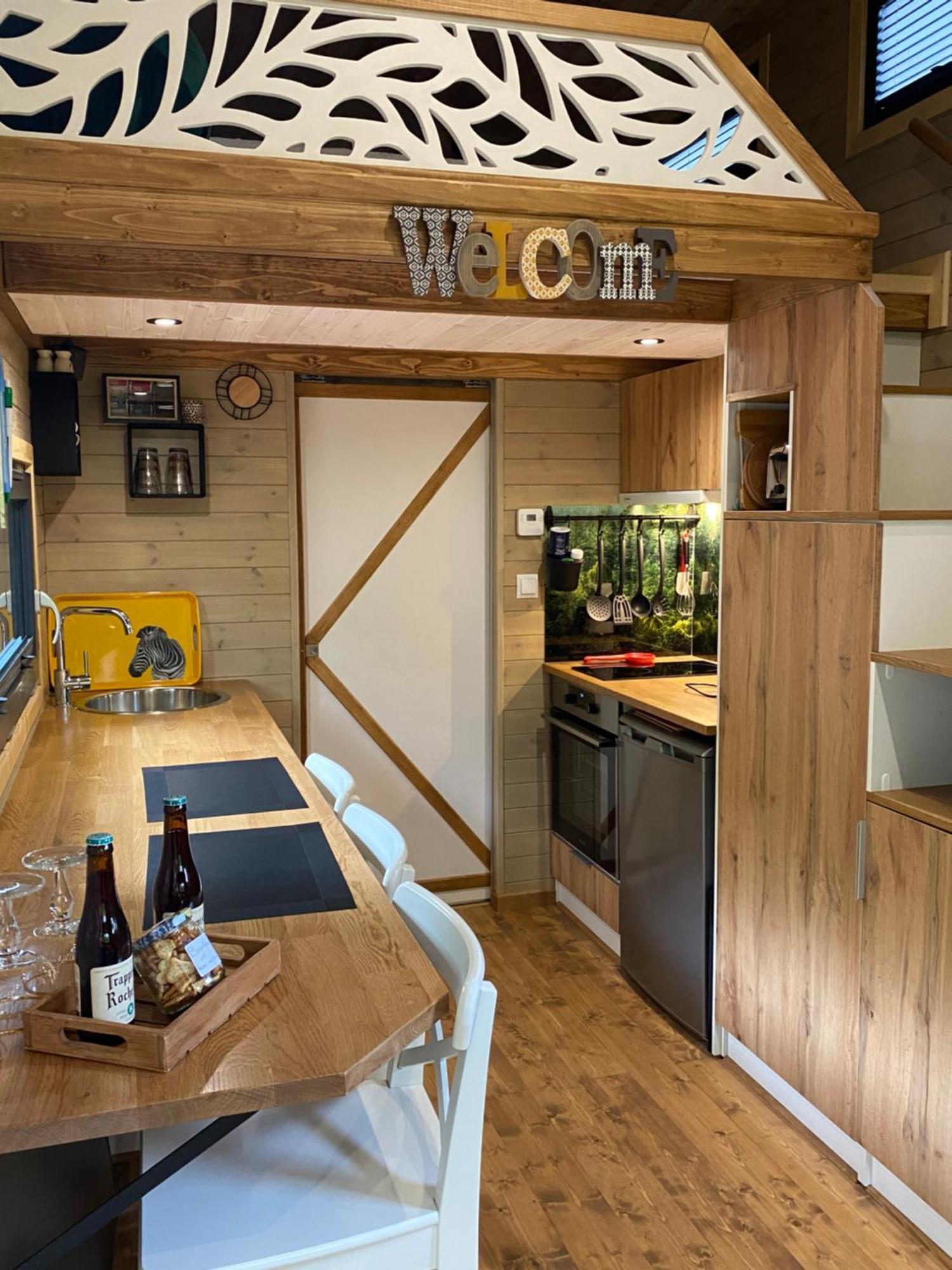 Hostal La Tiny House De Nanou Rochefort Exterior foto